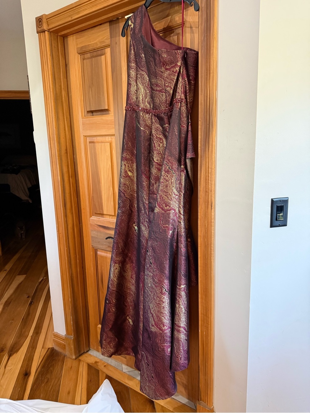 Terani Couture One-Shoulder Burgundy and Metallic Gold Gown - Picture 9 of 14
